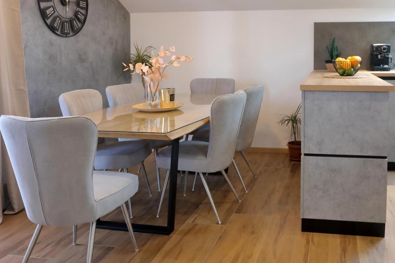 Luxury Apartments Monika Near The Sea With Private Parking Bibinje Exterior foto
